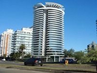 Edificio en Punta del Este 3525 1 chica