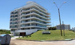 MYTHOS en Brava 4042 1 grande